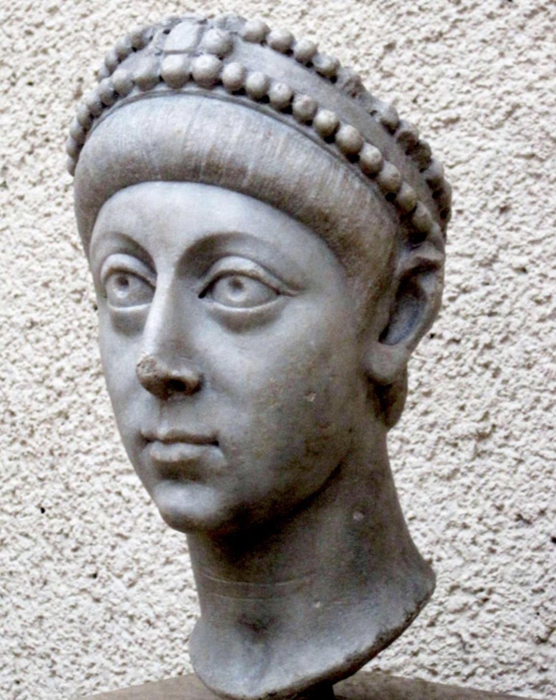 Eudoxie : Impératrice et maîtresse du pouvoir sous Arcadius Eudoxie : Impératrice et maîtresse du pouvoir sous Arcadius