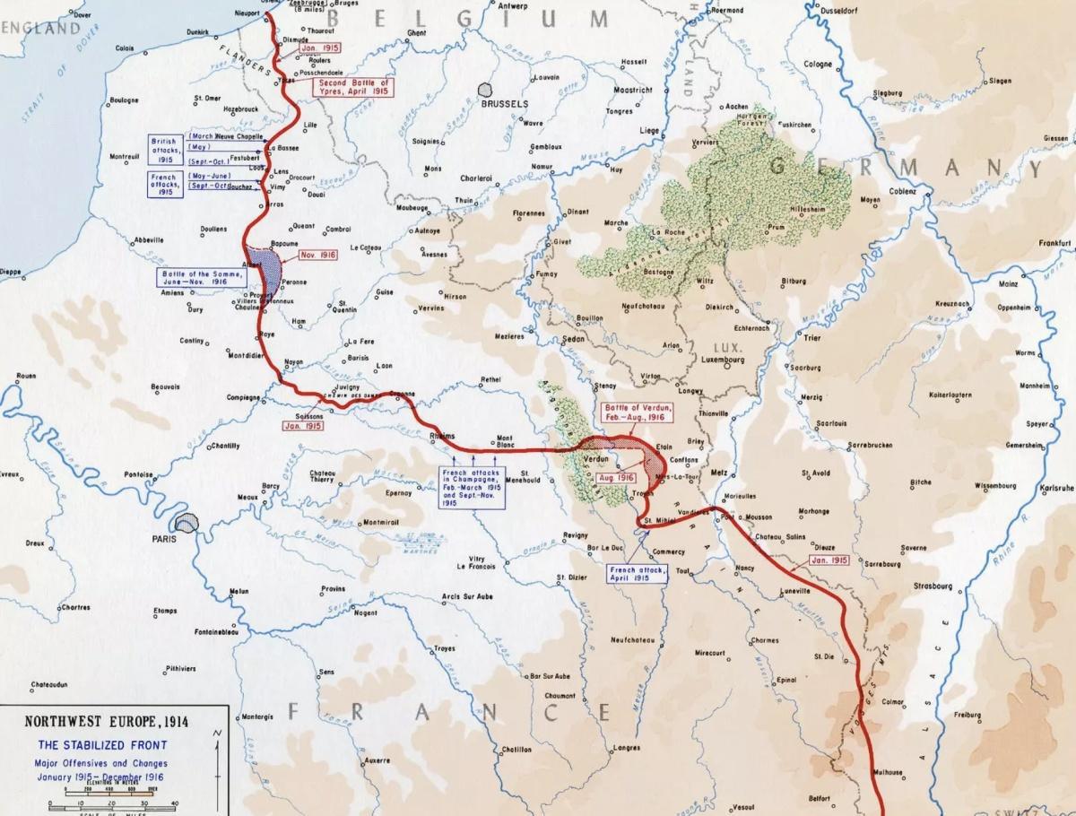 1916 : Verdun, la Somme, une Guerre Totale 1916 : Verdun, la Somme, une Guerre Totale