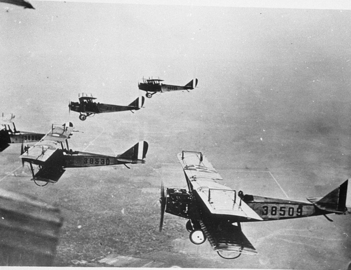 1916 : Verdun, la Somme, une Guerre Totale 1916 : Verdun, la Somme, une Guerre Totale