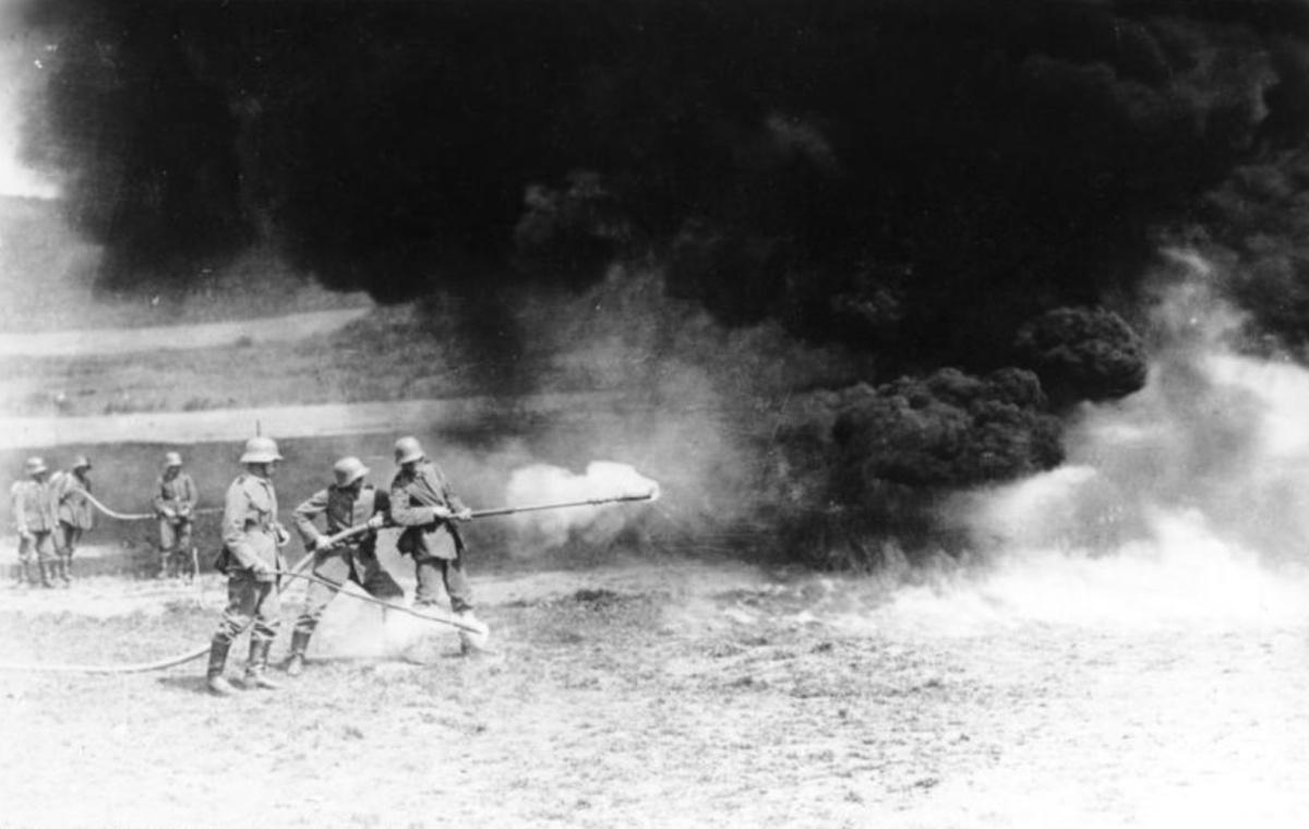1916 : Verdun, la Somme, une Guerre Totale 1916 : Verdun, la Somme, une Guerre Totale