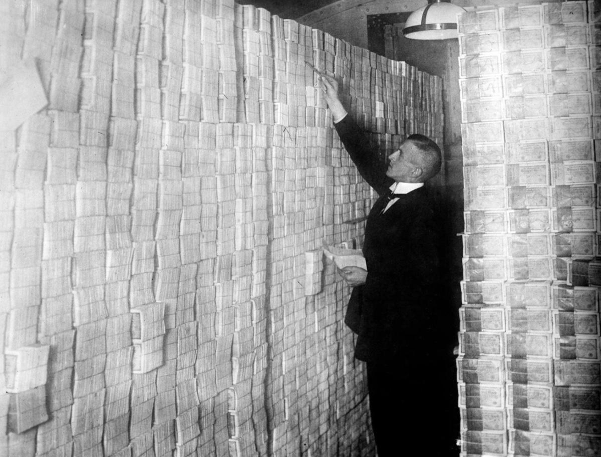 1920-1933 : des Tensions en Suspens 1920-1933 : des Tensions en Suspens