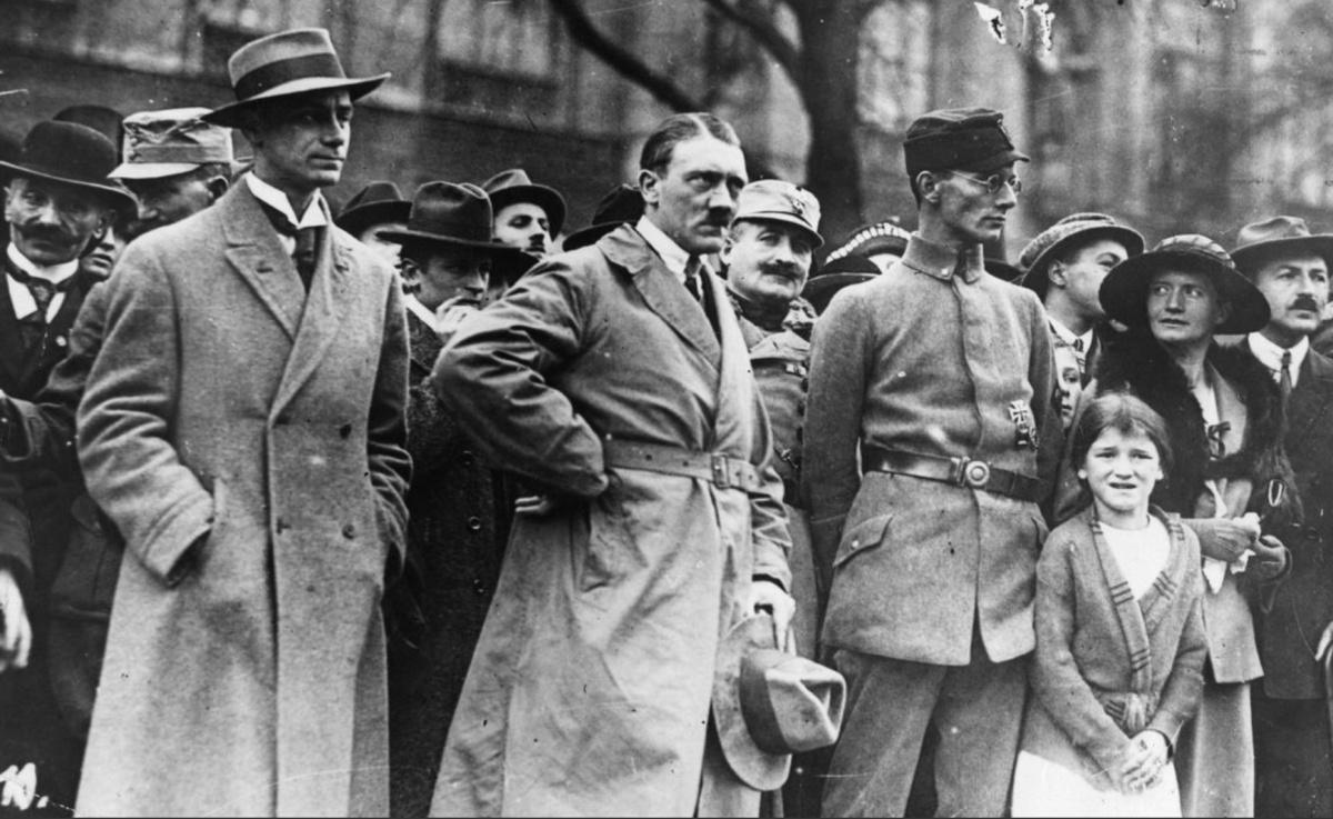 1920-1933 : des Tensions en Suspens 1920-1933 : des Tensions en Suspens