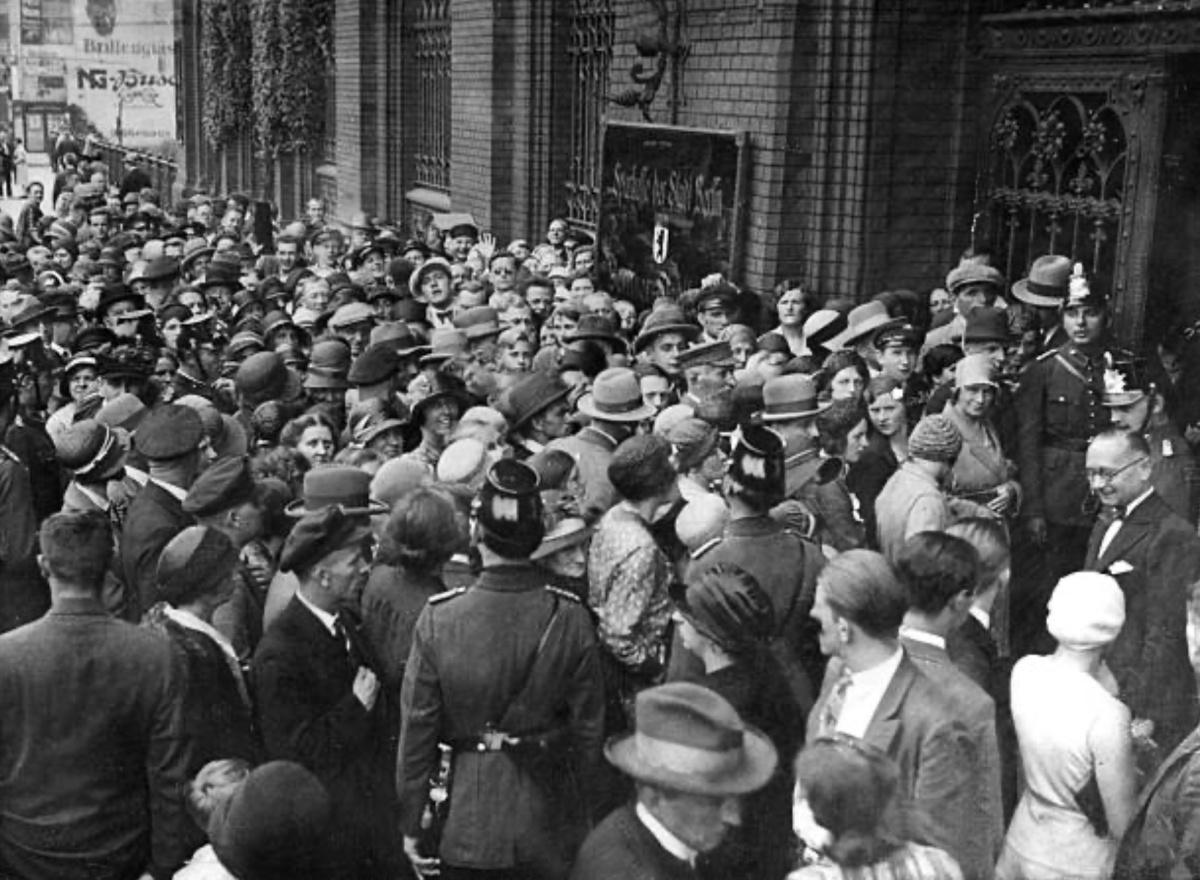 1920-1933 : des Tensions en Suspens 1920-1933 : des Tensions en Suspens