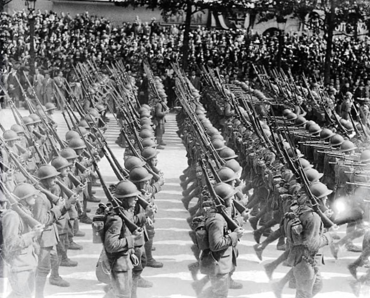 1933-1938 : Hitler impose son rythme 1933-1938 : Hitler impose son rythme