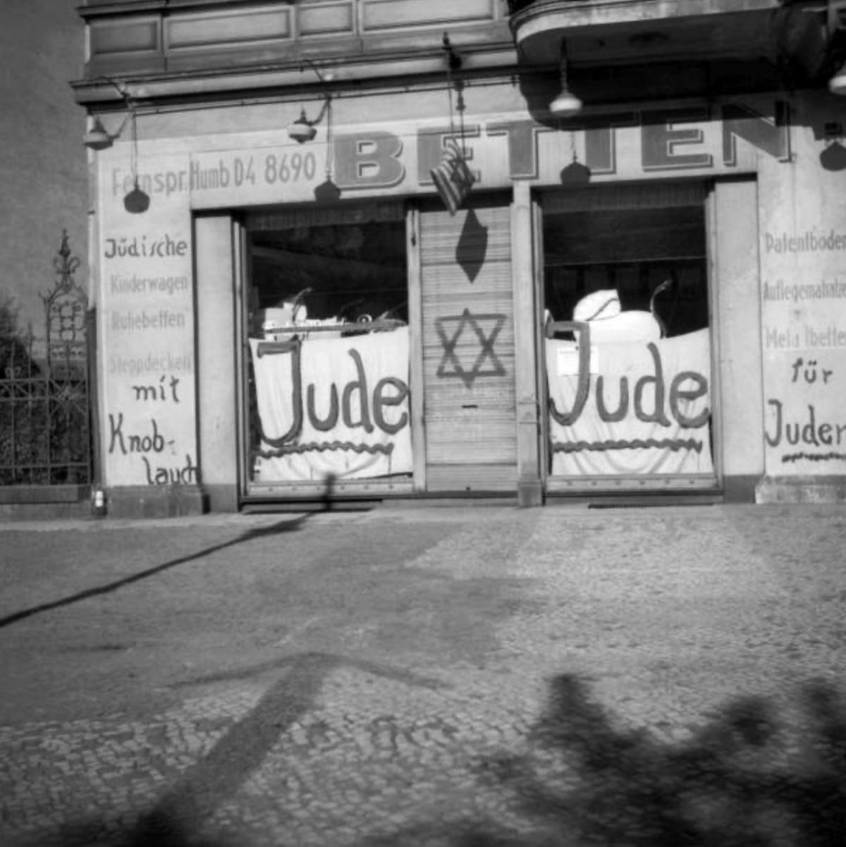 La politique Juive des nazis : aux Prémices de la Shoah La politique Juive des nazis : aux Prémices de la Shoah