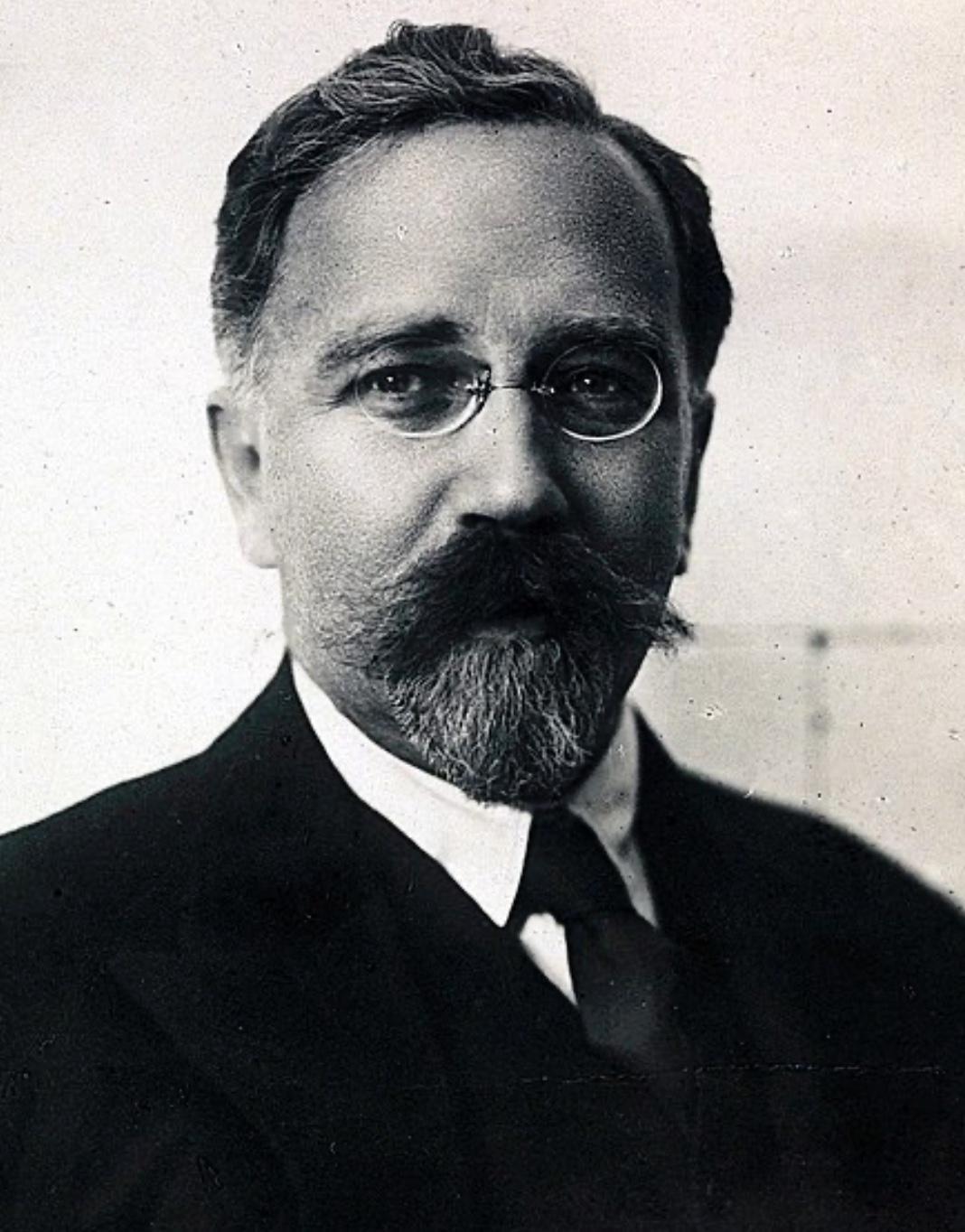 1924-1929 : luttes intestines