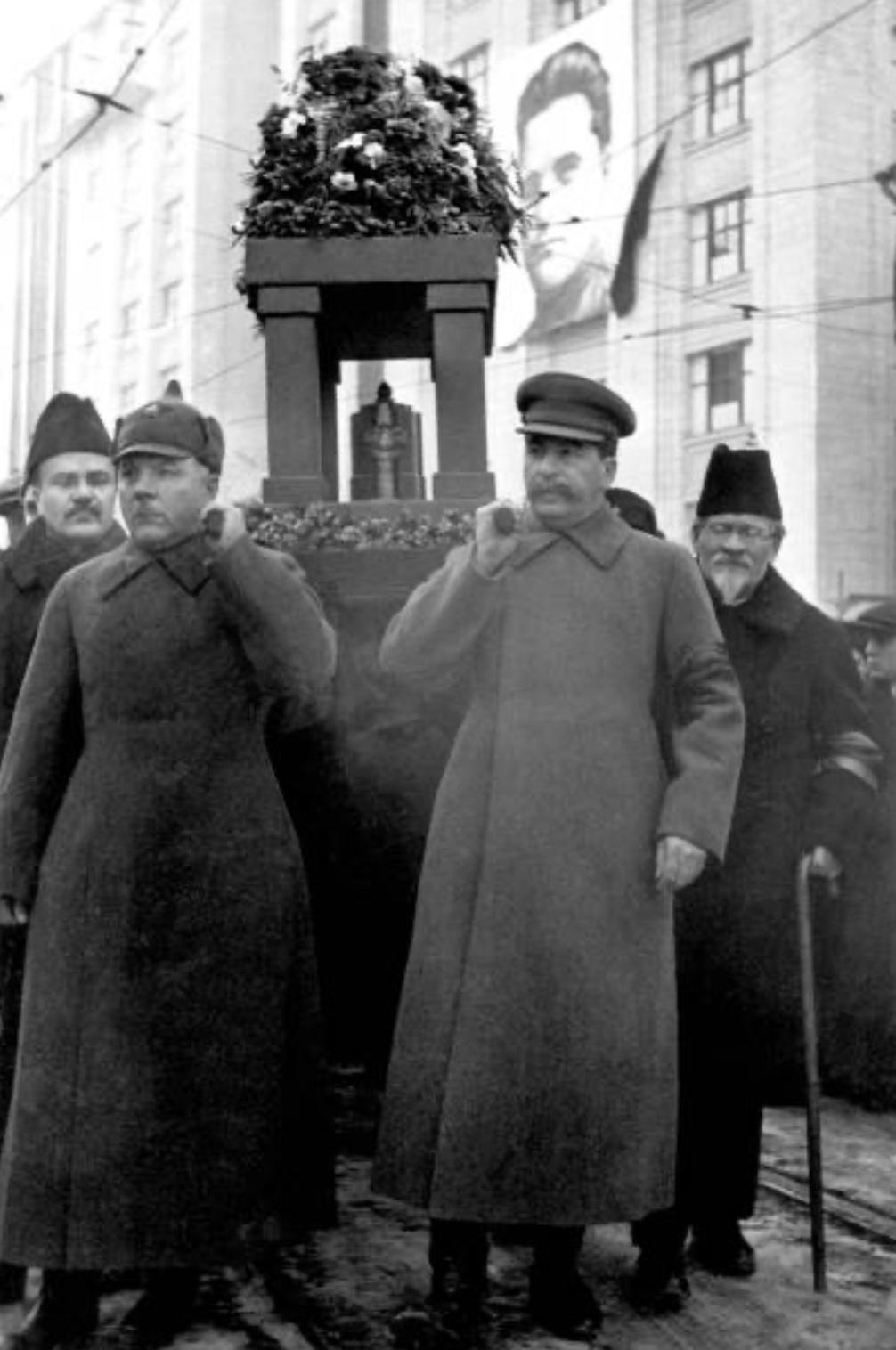 1929-1939 : les Réformes Staliniennes