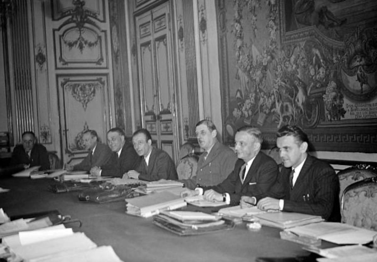 1944-1946 : La reconstruction 1944-1946 : La reconstruction