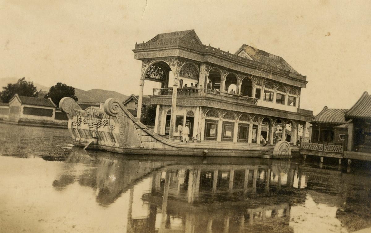 L'Agonie du Dragon : Le Crépuscule de l'Empire Céleste L'Agonie du Dragon : Le Crépuscule de l'Empire Céleste