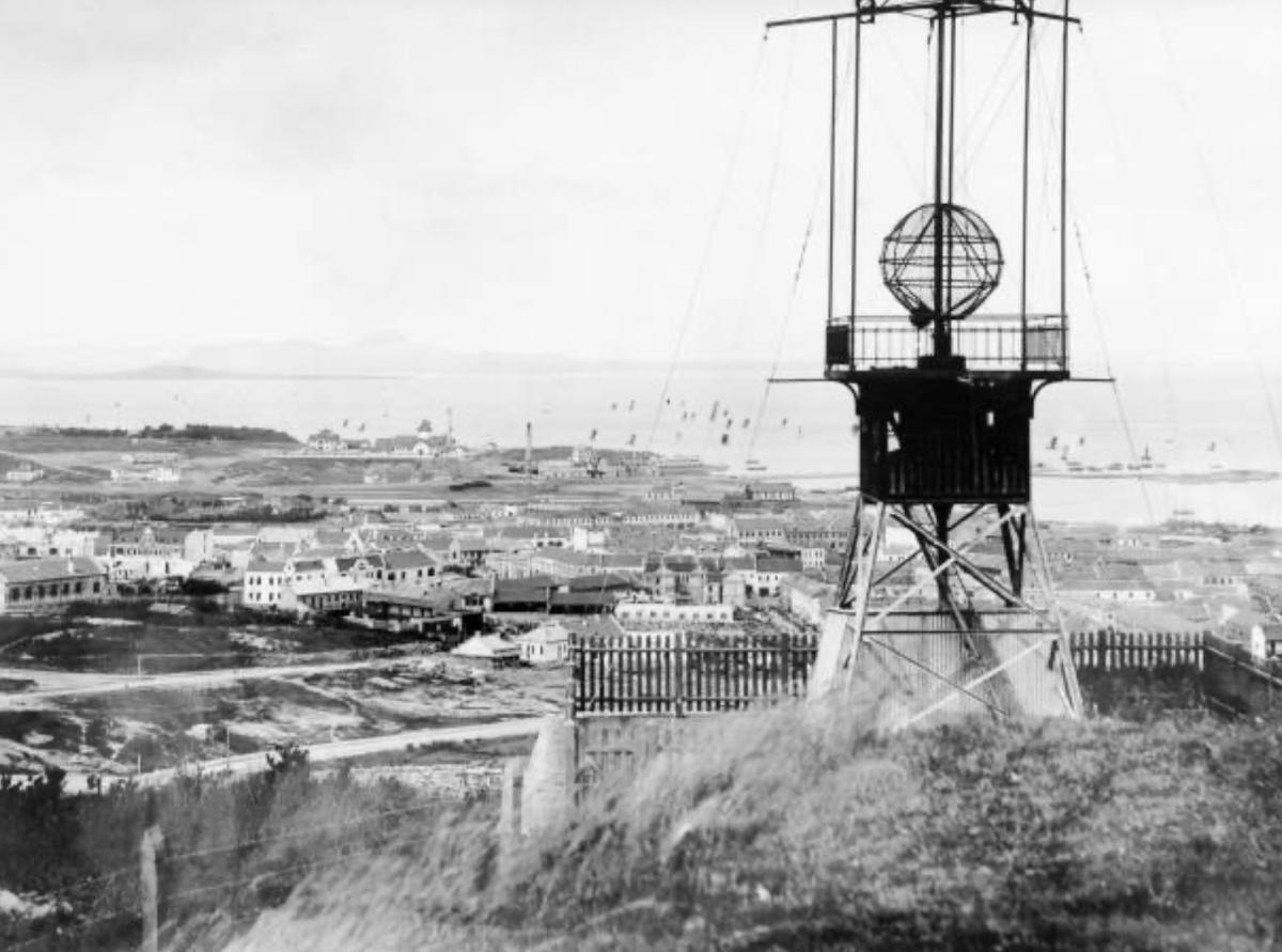 ​L'Agonie du Dragon : Le Crépuscule de l'Empire Céleste