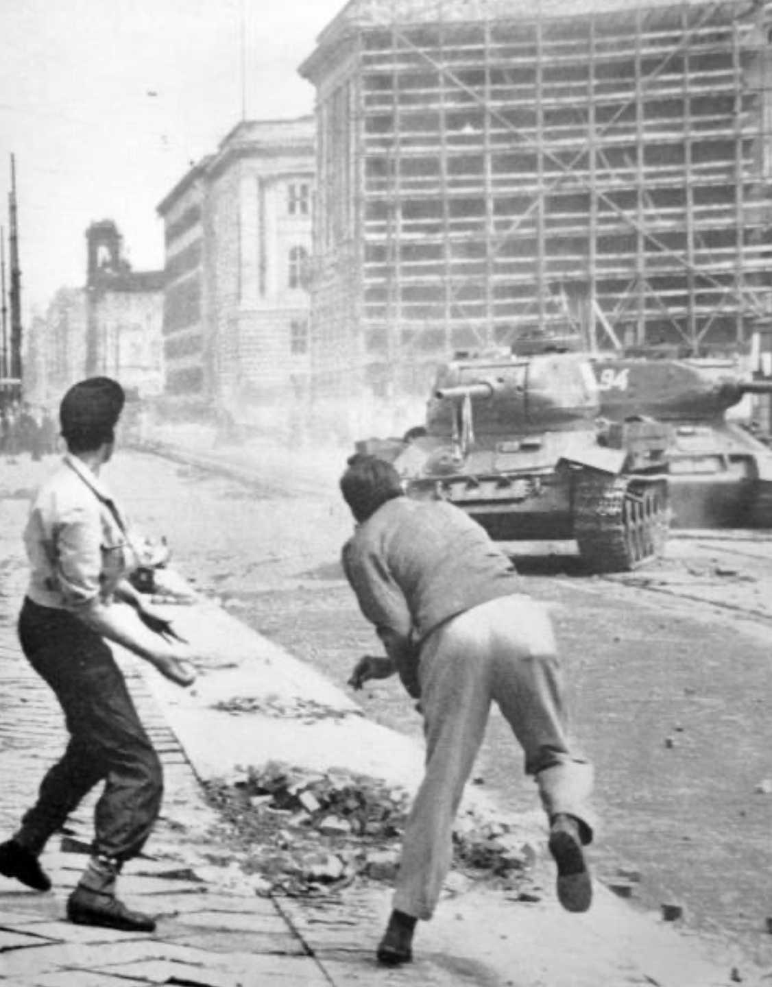 L’Incertitude du Dégel (1953-1961) L’Incertitude du Dégel (1953-1961)