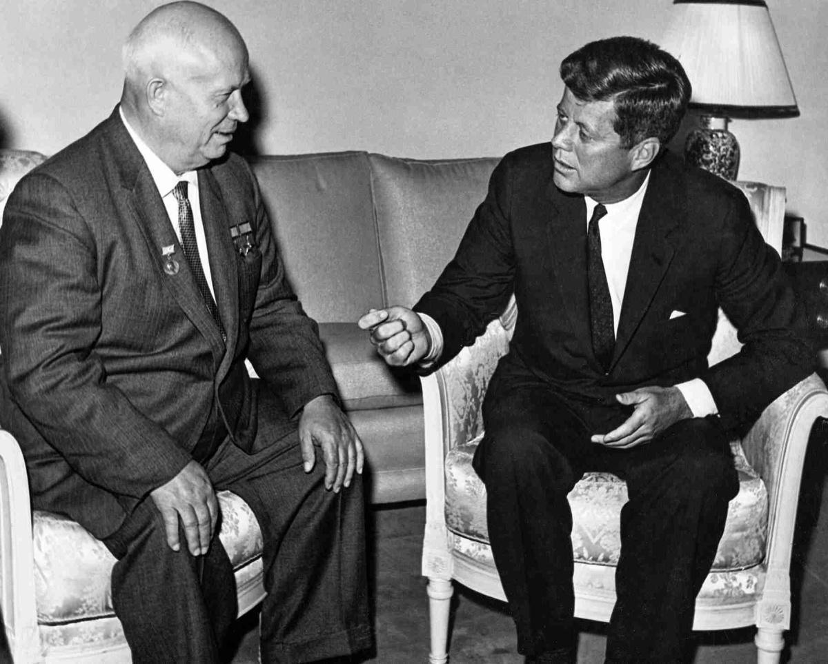 Les années Kennedy (1961-1963) Les années Kennedy (1961-1963)