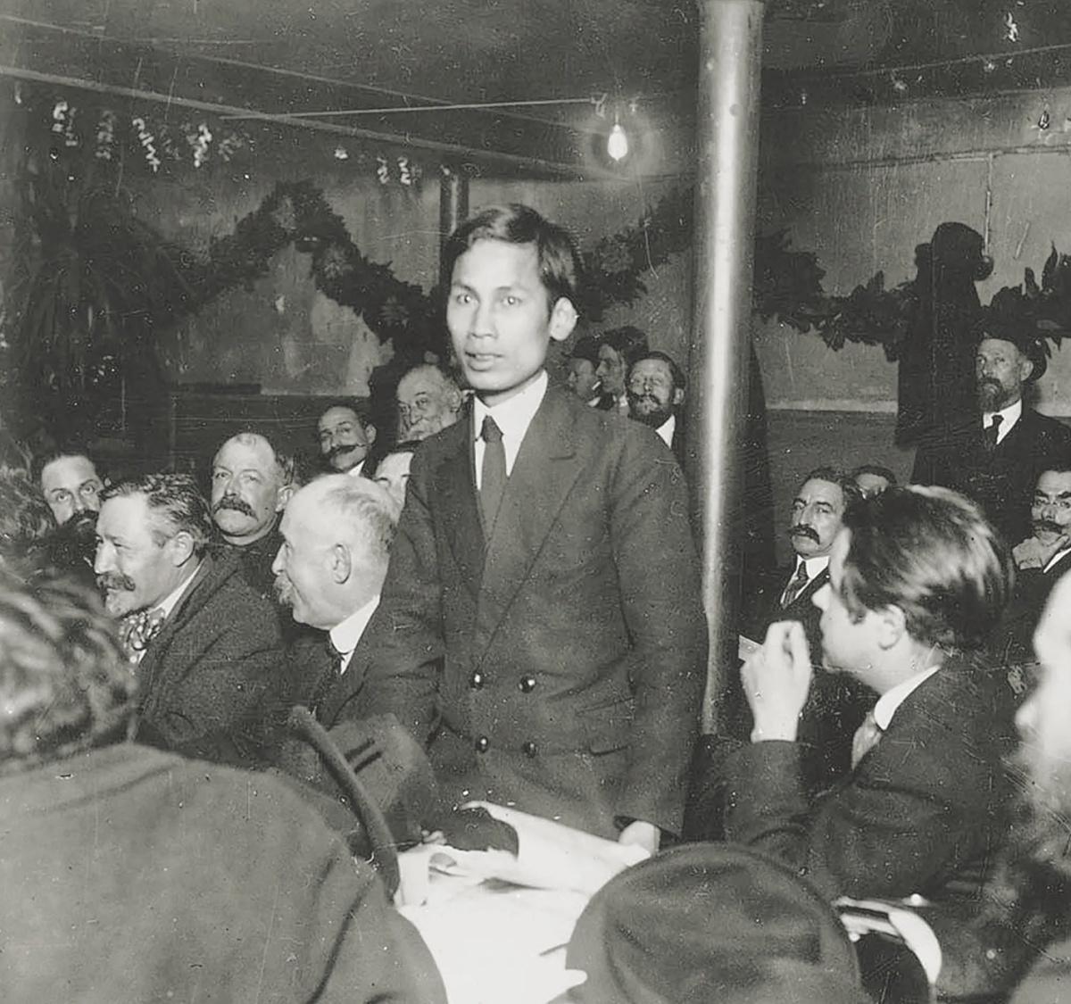 La Guerre de 10 000 jours : L'ordre ancien s'effondre (1940-1946)