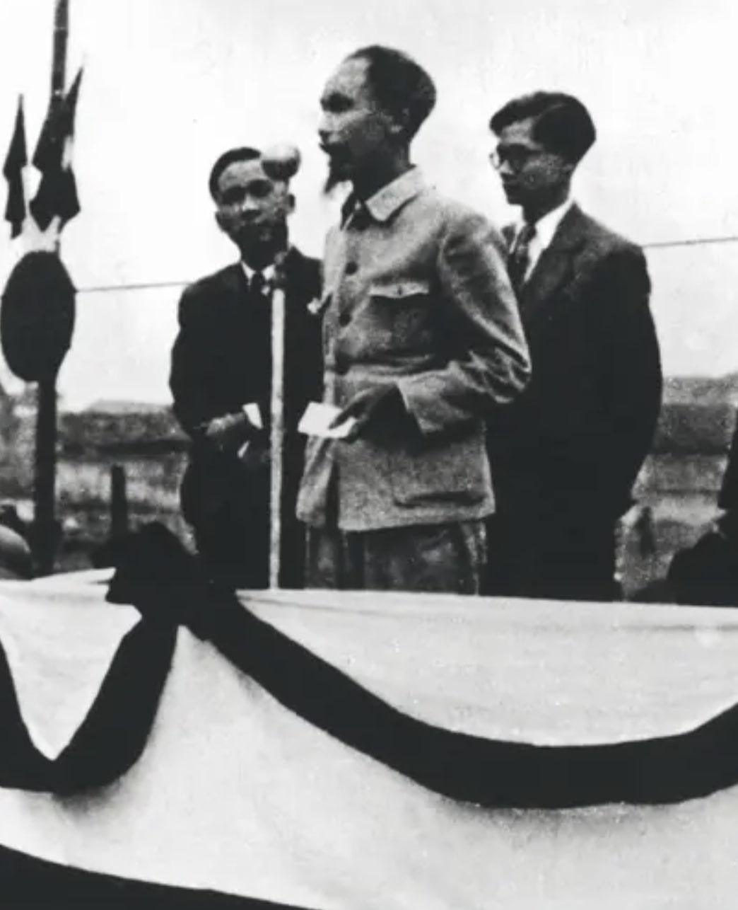 La Guerre de 10 000 jours : L'ordre ancien s'effondre (1940-1946)