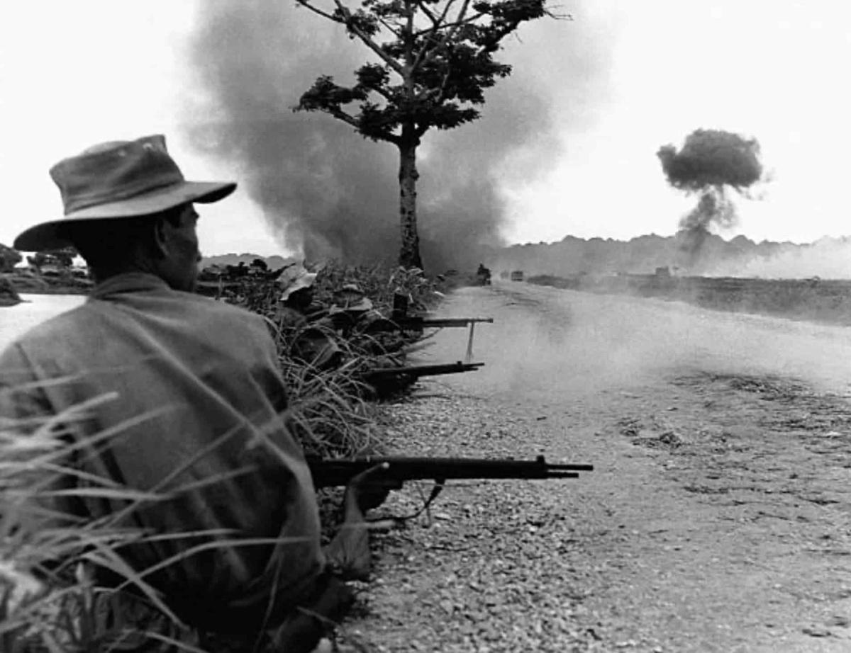 La Guerre de 10 000 jours : Le Calvaire de l'Empire (1946–1954) La Guerre de 10 000 jours : Le Calvaire de l'Empire (1946–1954)
