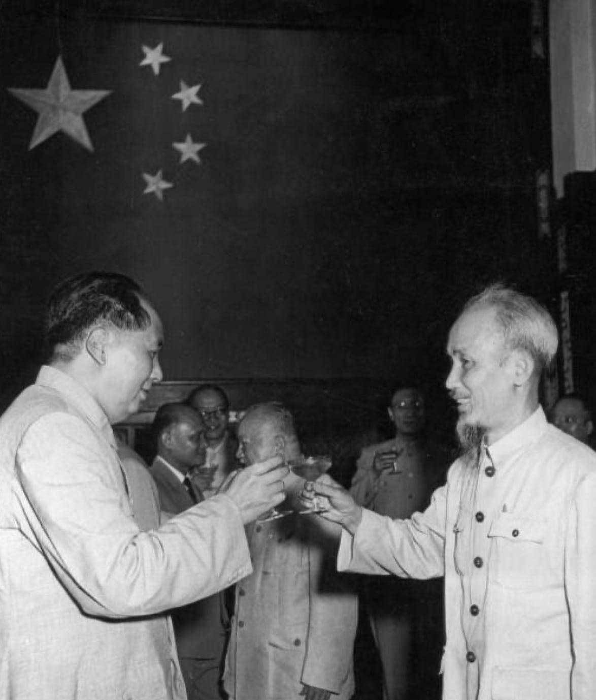 La Guerre de 10 000 jours : Le Calvaire de l'Empire (1946–1954)