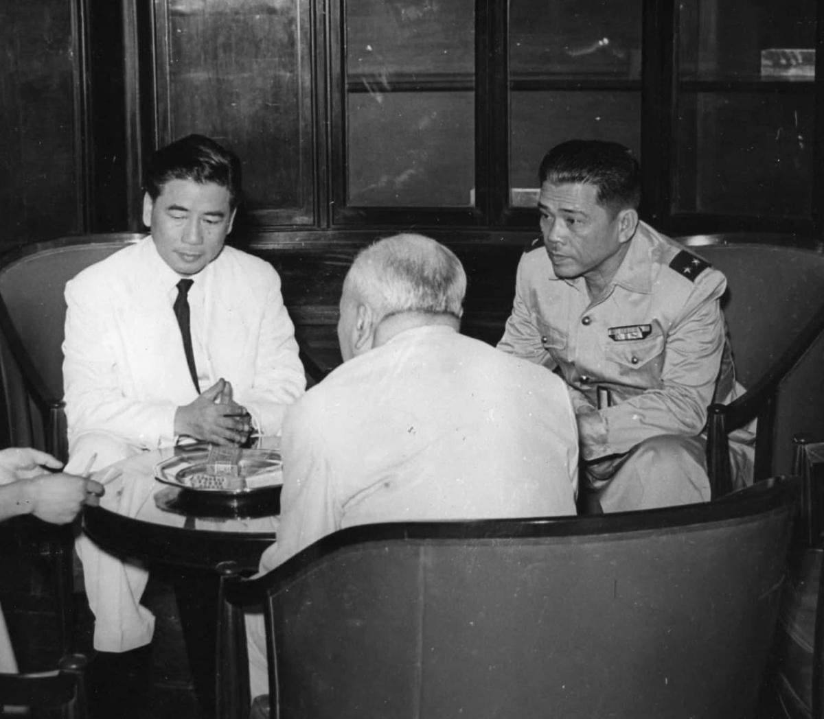 La Guerre de 10 000 jours : les deux Vietnams (1954-1963)