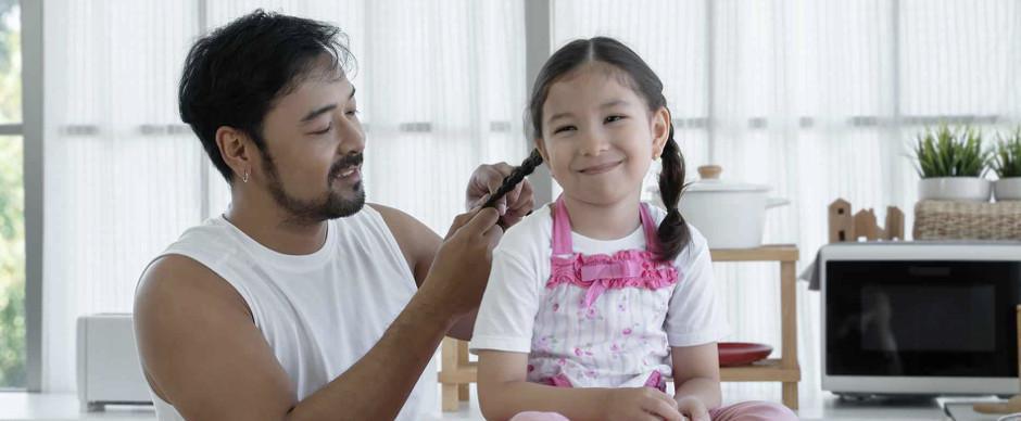 Vater-Tochter Flechtkurs Vater-Tochter Flechtkurs