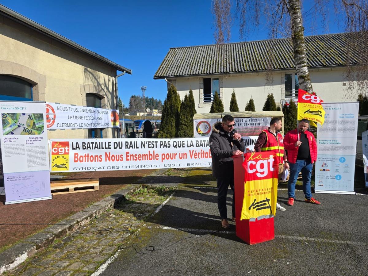 Rassemblement en cours à la gare d'Ussel