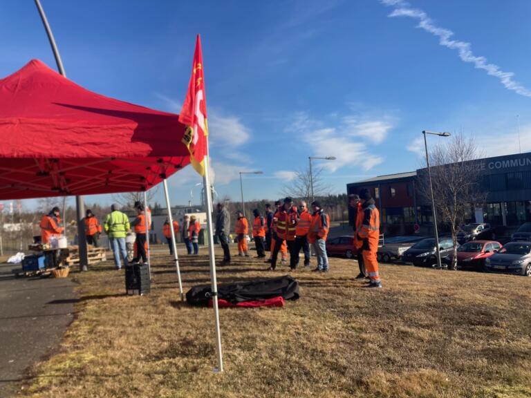 Agents territoriaux de la Haute-Corrèze Communauté en grève Agents territoriaux de la Haute-Corrèze Communauté en grève