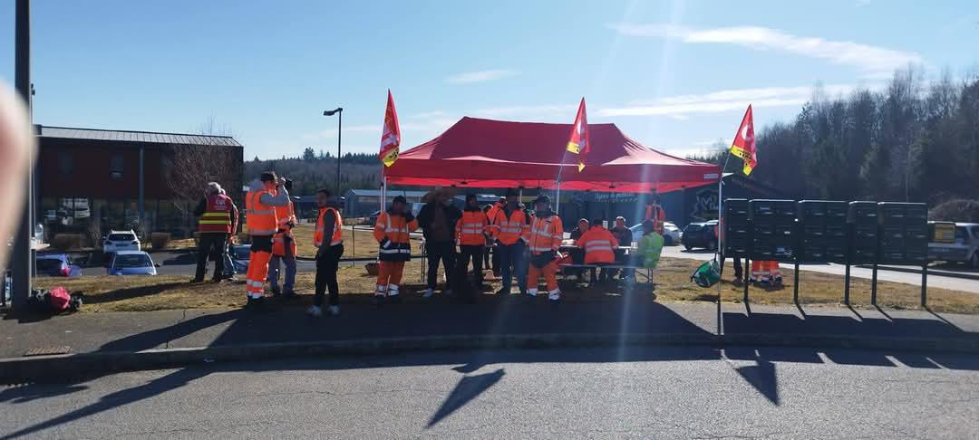 Agents territoriaux de la Haute-Corrèze Communauté en grève Agents territoriaux de la Haute-Corrèze Communauté en grève