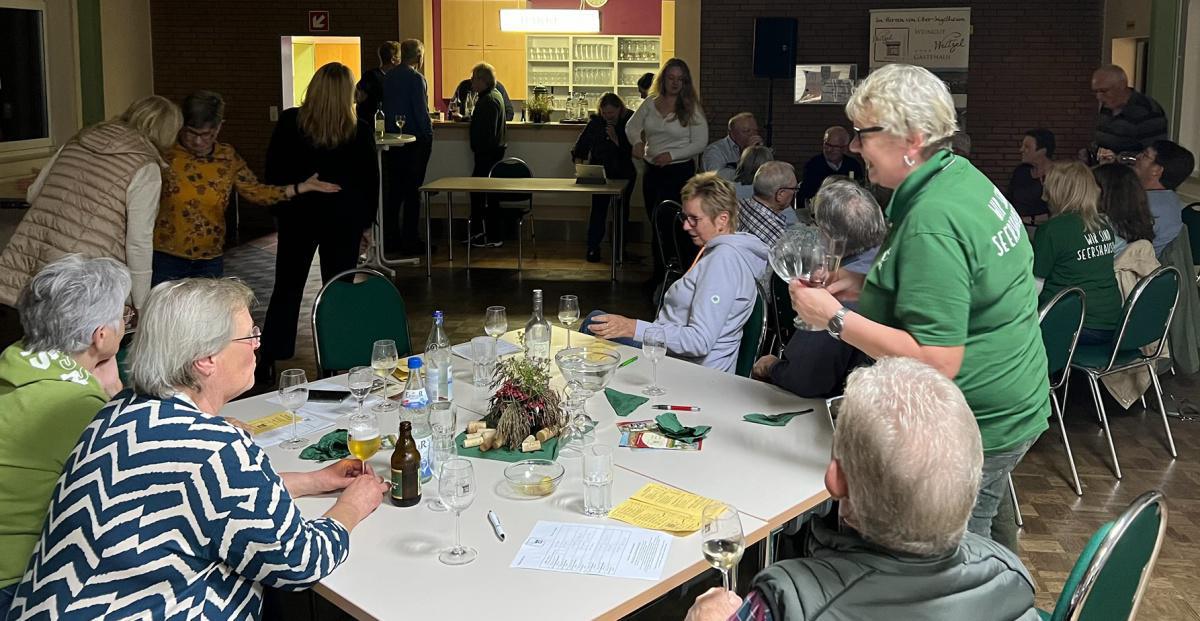 Der Dorfverein Seershausen macht aus einer Weinprobe ein Weinfest.