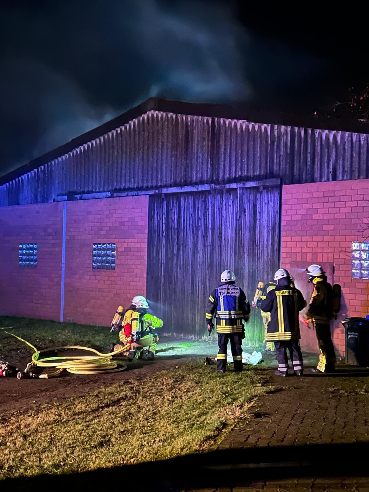 Realitätsnahe Übung: Feuerwehren Seershausen und Ohof trainieren Rettung bei Rauchentwicklung.