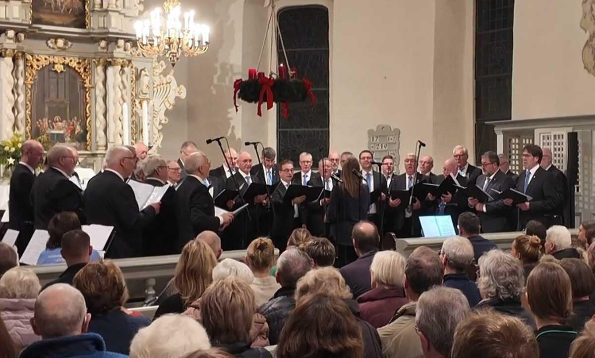 Männergesangverein Seershausen begeistert mit stimmungsvollem Adventskonzert Männergesangverein Seershausen begeistert mit stimmungsvollem Adventskonzert