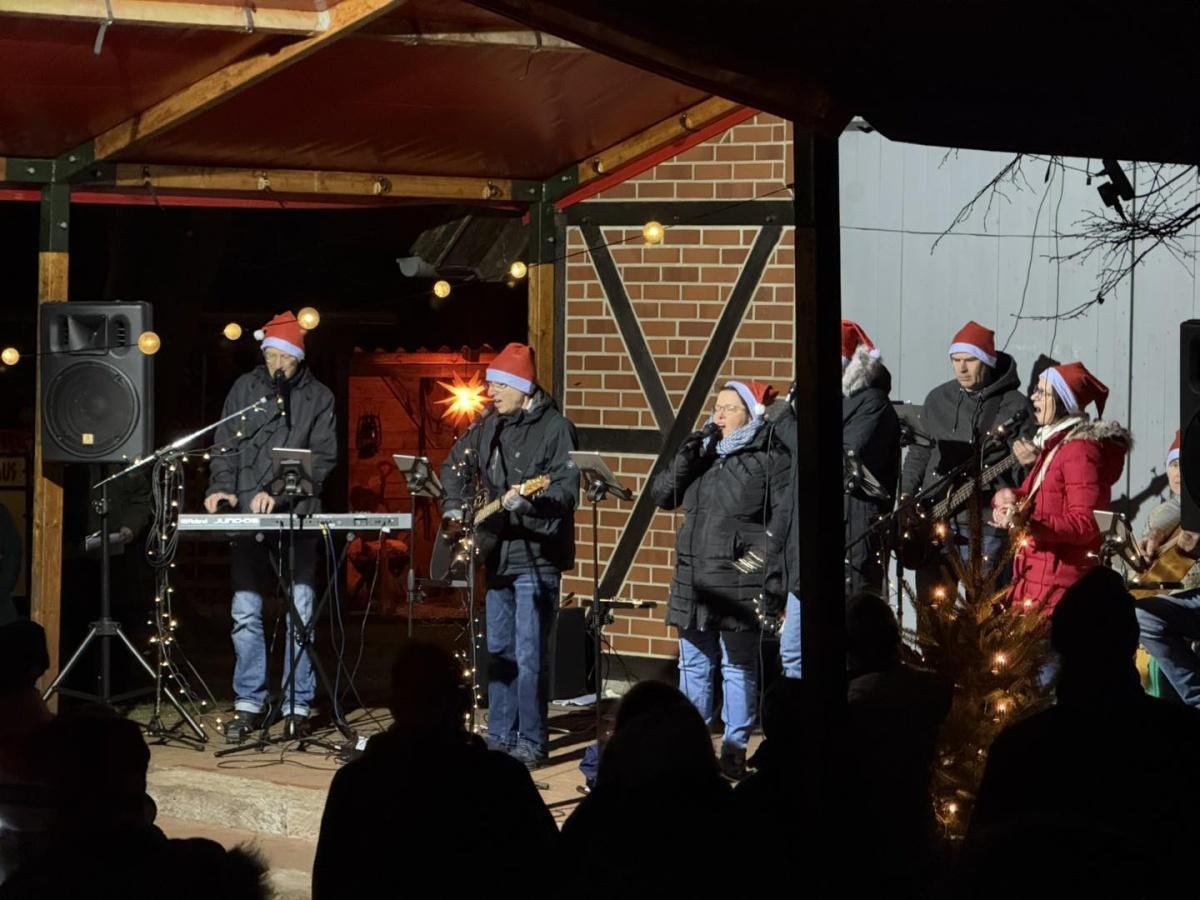 Gemeinsam Singen, Genießen und Feiern – Danke für einen wundervollen Abend! Kultur- und Heimatverein Müden (Aller) e.V. Gemeinsam Singen, Genießen und Feiern – Danke für einen wundervollen Abend! Kultur- und Heimatverein Müden (Aller) e.V.