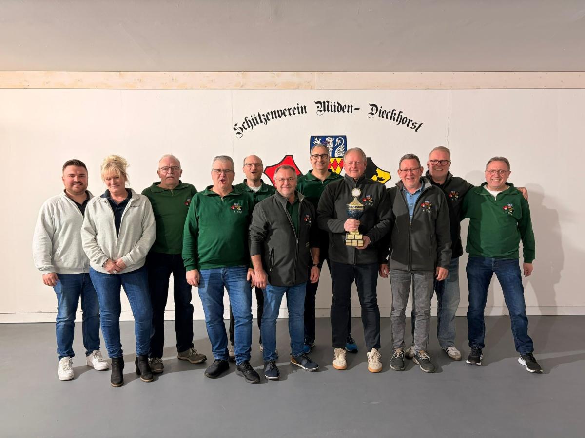 4. Zug triumphiert beim Vergleichsschießen in Müden-Dieckhorst