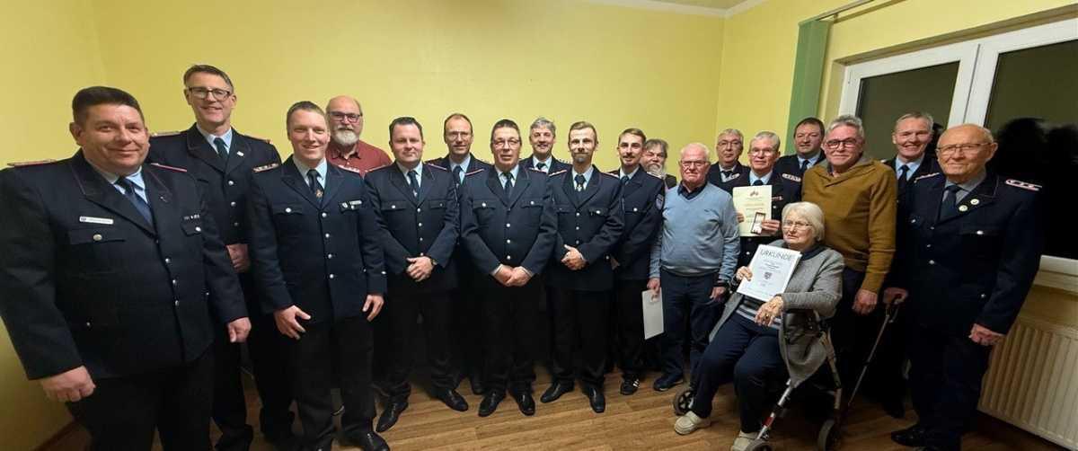 Jahresbilanz der Feuerwehr Seershausen: 17 Einsätze, Ehrungen und Nachwuchs gesichert Jahresbilanz der Feuerwehr Seershausen: 17 Einsätze, Ehrungen und Nachwuchs gesichert