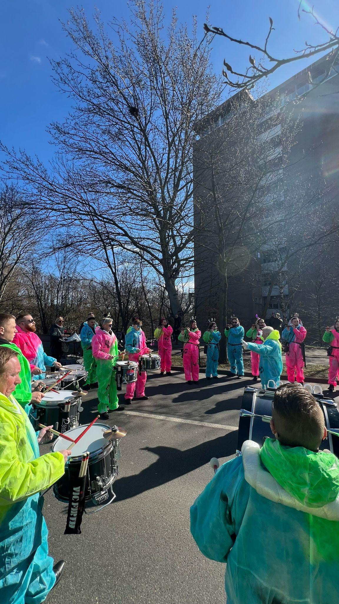 Müdener Spielmannszug beim 47. Braunschweiger Schoduvel Müdener Spielmannszug beim 47. Braunschweiger Schoduvel