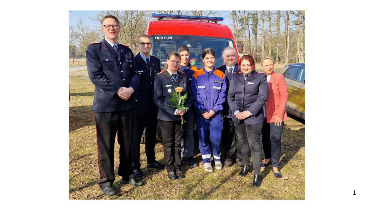 Elena Klann ist neue stellvertretende Jugendfeuerwehrwartin: Jahresversammlung der Jugendfeuerwehr Fahle Heide Elena Klann ist neue stellvertretende Jugendfeuerwehrwartin: Jahresversammlung der Jugendfeuerwehr Fahle Heide