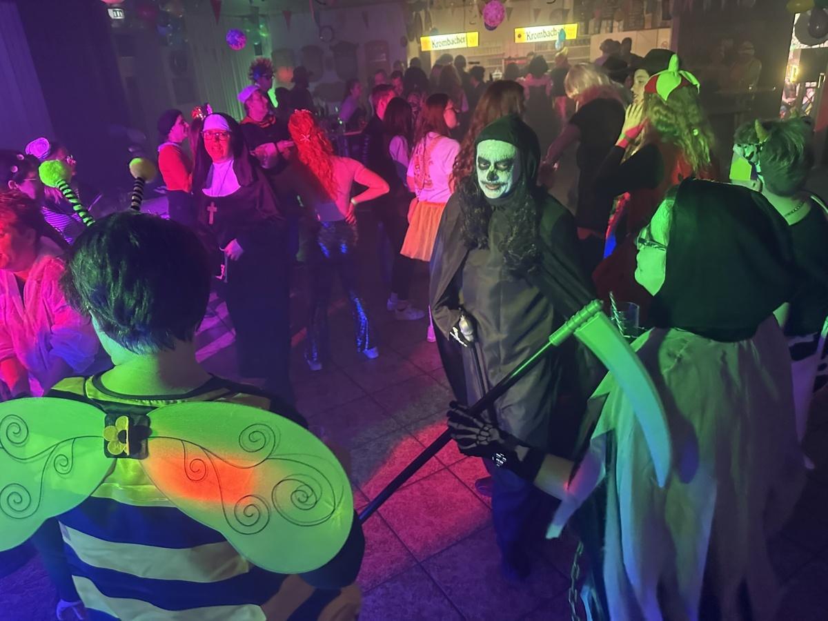 After Faschings Party in Müden Dieckhorst After Faschings Party in Müden Dieckhorst