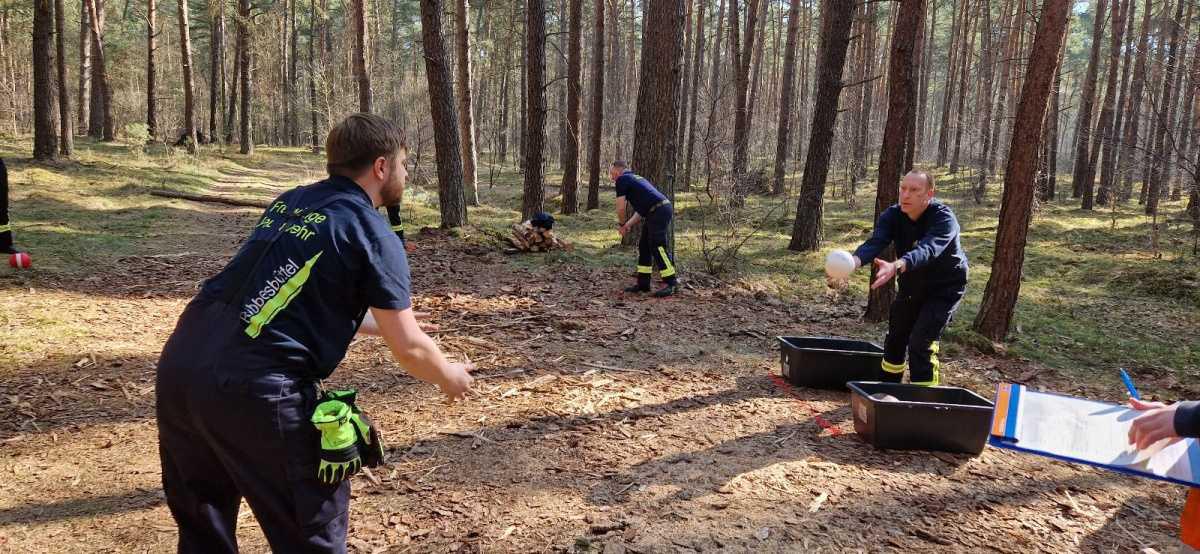 🔥 Feuerwehr Leiferde begeistert beim Jubiläums-Orientierungsmarsch mit Spiel, Spaß 🔥 Feuerwehr Leiferde begeistert beim Jubiläums-Orientierungsmarsch mit Spiel, Spaß