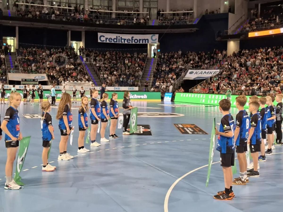 HSG Müden-Seershausen - Ein unvergesslicher Tag für unsere E-Jugend: Spalierteam bei den Recken🥅🔥