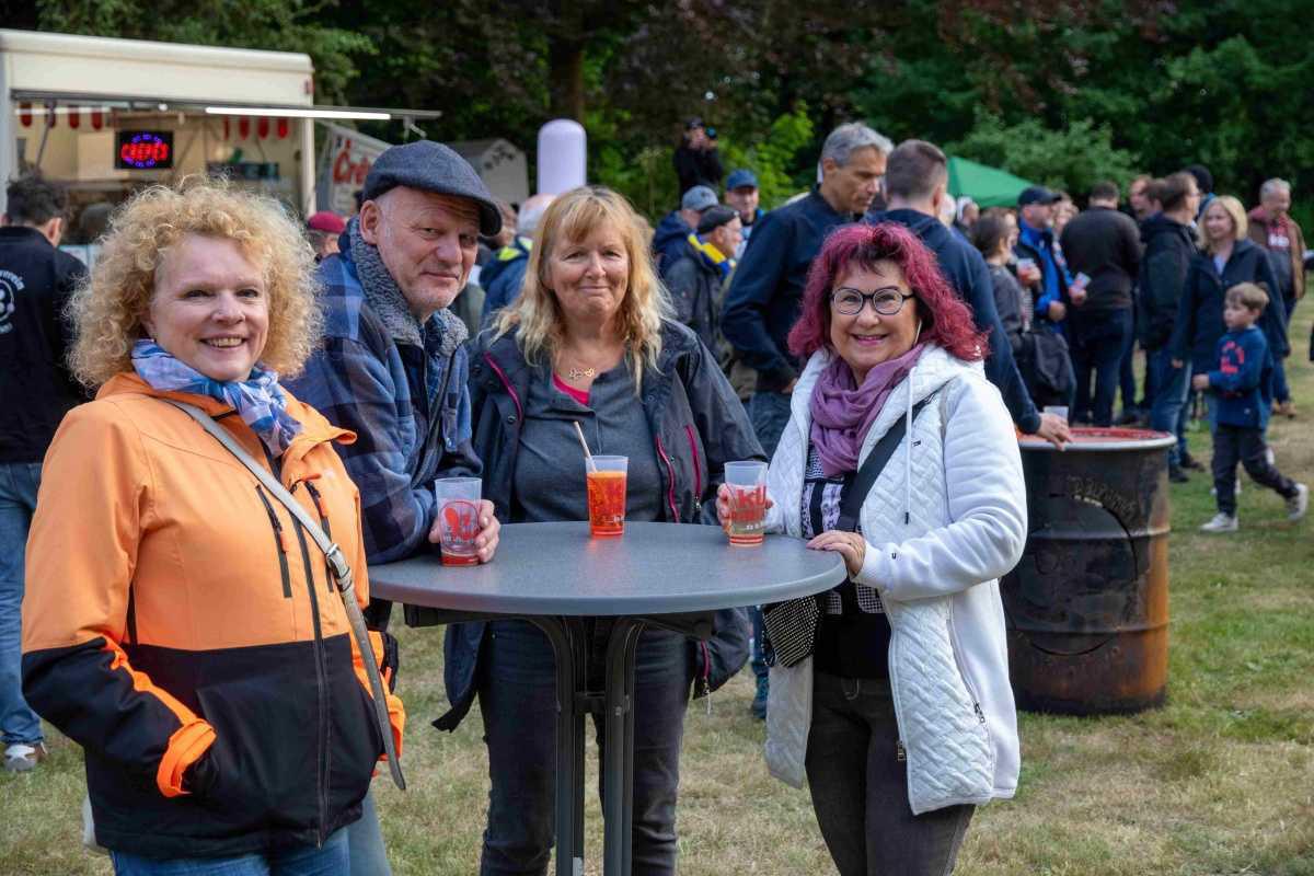 🍺🔥 FEUERfrei – Über 400 Gäste feierten bei Bier, Tanz und Showeinlagen.