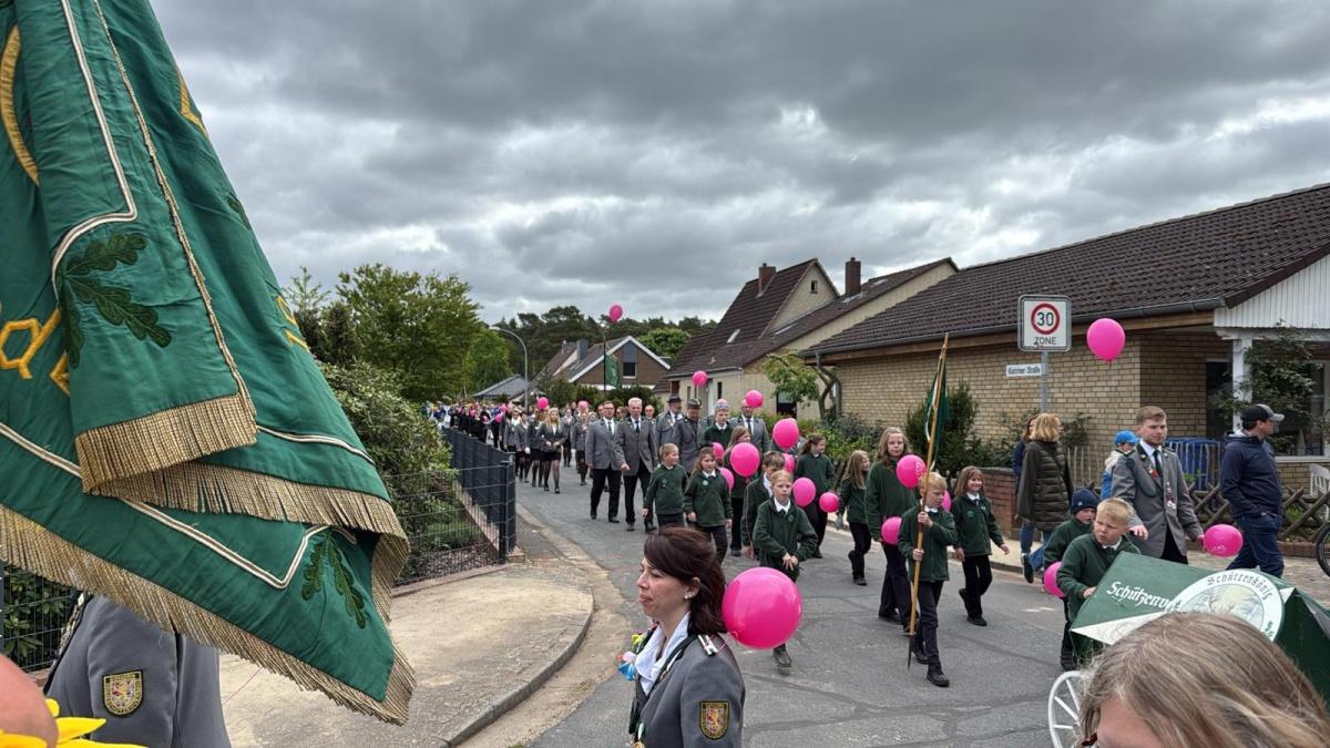 Leiferde: Das neue Königshaus des Schützenfestes 2025 Leiferde: Das neue Königshaus des Schützenfestes 2025