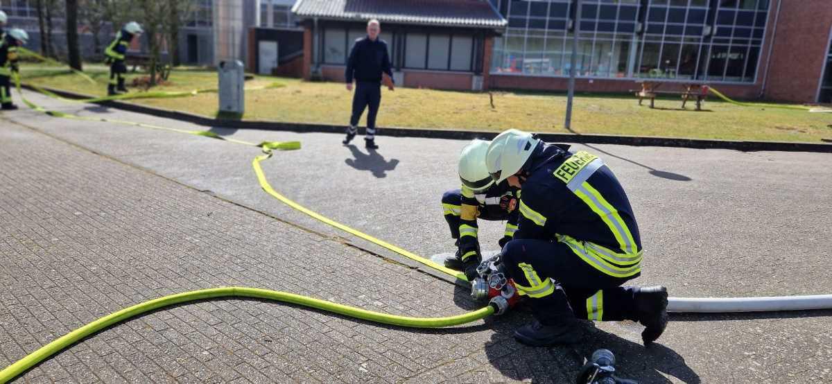 Erfolgreiche Ausbildung: 28 neue Feuerwehrmitglieder in der Samtgemeinde Meinersen Erfolgreiche Ausbildung: 28 neue Feuerwehrmitglieder in der Samtgemeinde Meinersen