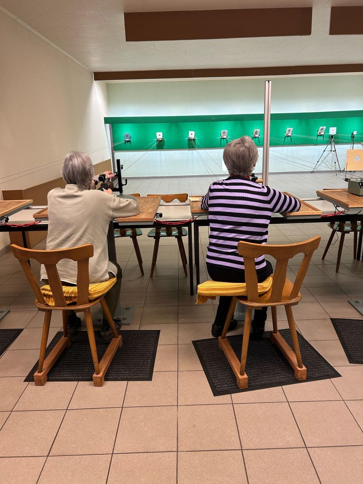 Schützenverein Flettmar: Damen-Osterpokal 2025- Ein Abend voller Glück, Lachen und Leckereien 🐣🏆 Schützenverein Flettmar: Damen-Osterpokal 2025- Ein Abend voller Glück, Lachen und Leckereien 🐣🏆