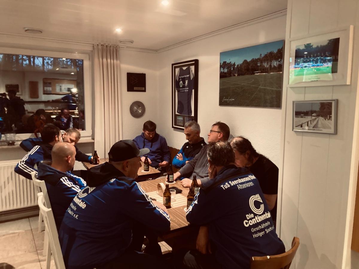 TuS Seershausen/Ohof e. V. 🔵⚪ FFV – Doppelter Heimsieg, doppelter Genuss: Ü32 und Ü40 räumen im Waldstadion ab⚪🔵 TuS Seershausen/Ohof e. V. 🔵⚪ FFV – Doppelter Heimsieg, doppelter Genuss: Ü32 und Ü40 räumen im Waldstadion ab⚪🔵