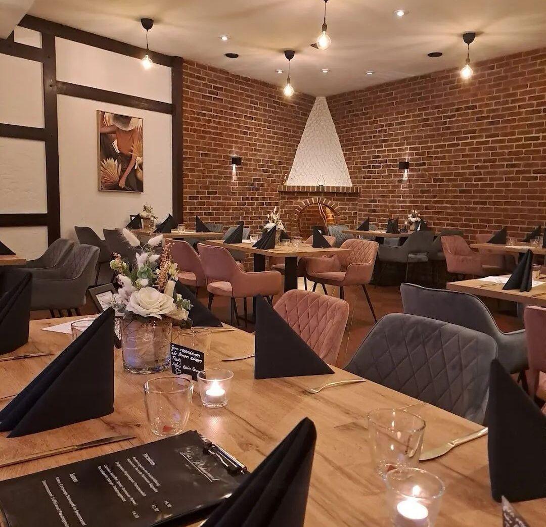 Frisch. Saisonal. Unwiderstehlich. 🍽️ Entdecken Sie unsere Matjes- und Pfifferlingskarte #Das Restaurant