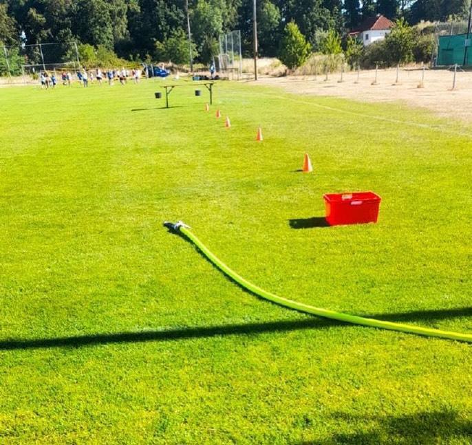 💦 „Nass, sportlich, cool: Jugendfeuerwehr & Löschbärchis bereichern das Bewegungsfestival der Ameisenschule“