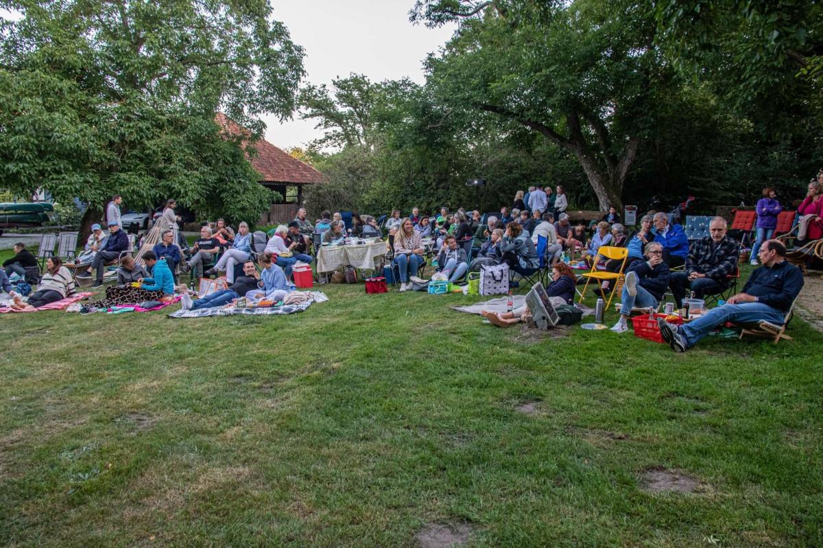 Nachbericht: Open-Air Kino im Garten des Künstlerhauses 