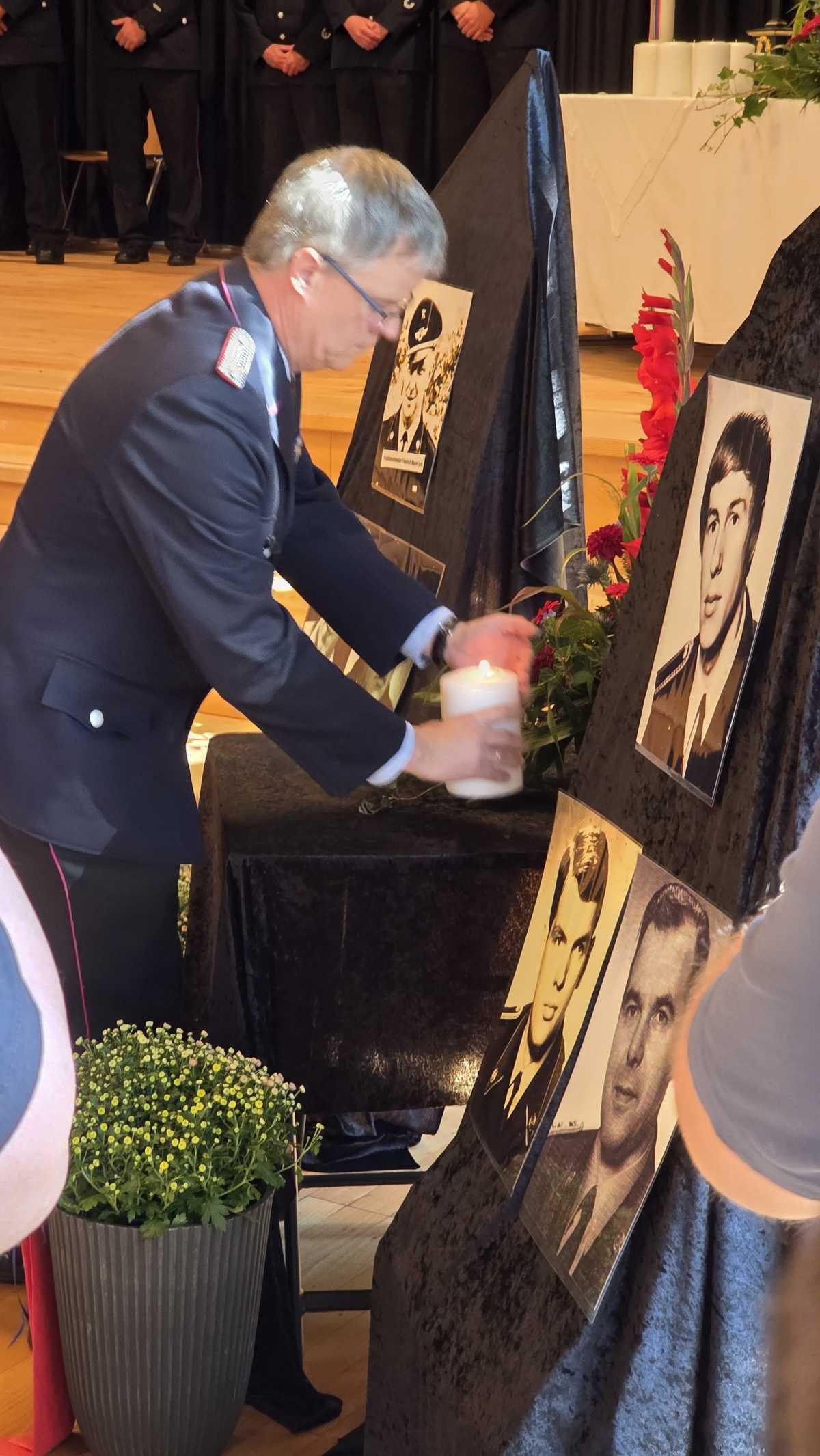 Gedenkveranstaltung für die Opfer der Waldbrandkatastrophe von 1975 mit Innenministerin Behrens Gedenkveranstaltung für die Opfer der Waldbrandkatastrophe von 1975 mit Innenministerin Behrens