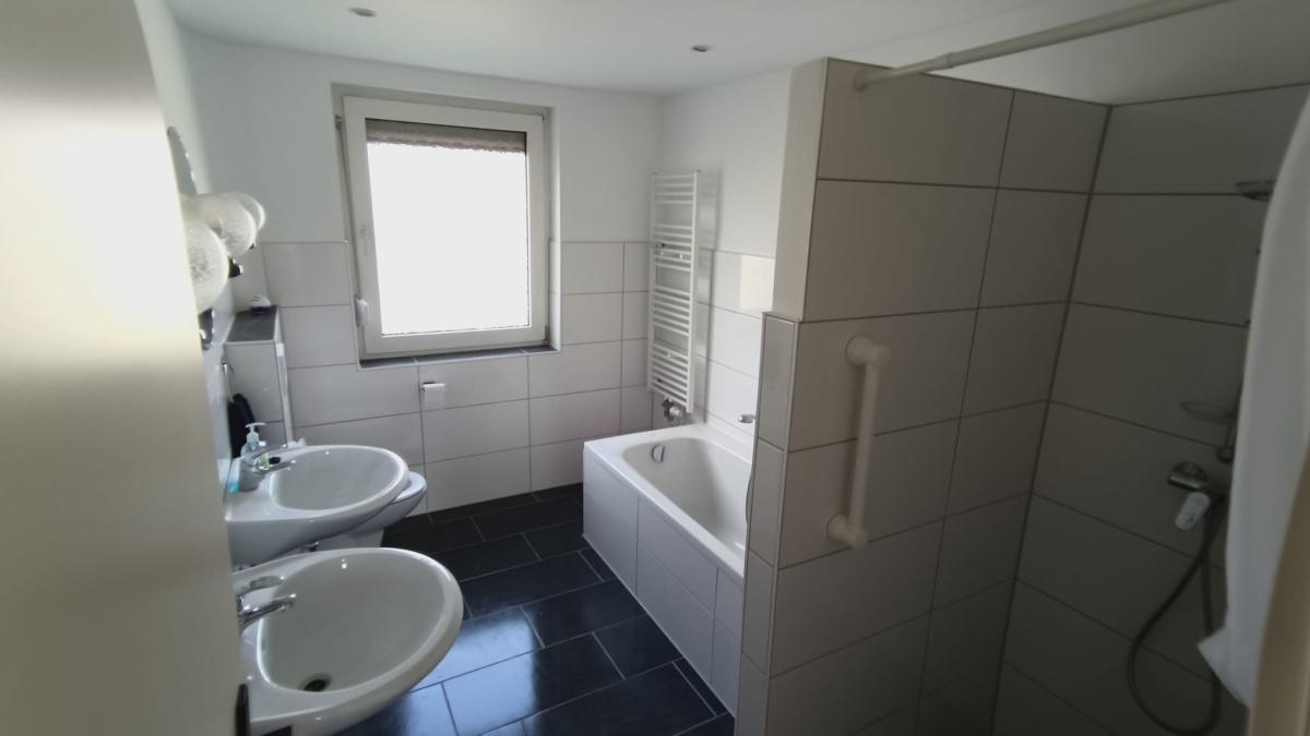 ERDGESCHOSSWOHNUNG MIT SELTENHEITSWERT in Leiferde zu vermieten!