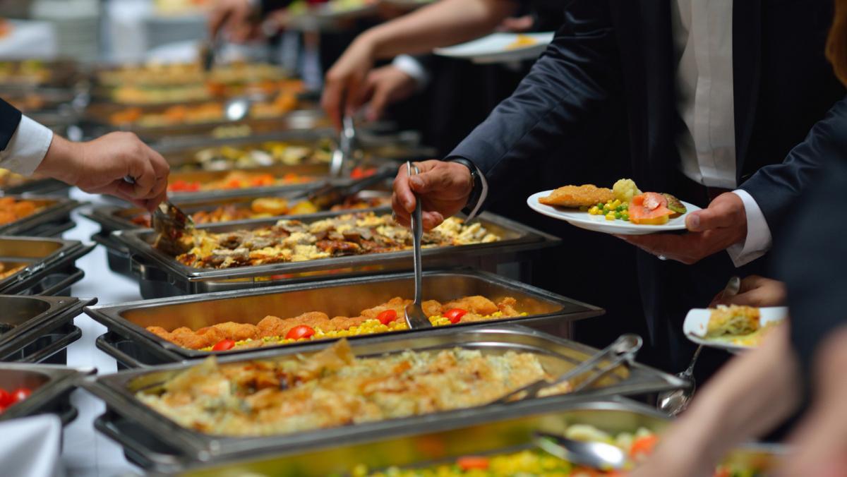  Für jeden Geschmack etwas dabei! Ob Schnitzelbuffet, Grünkohlessen, Wildbuffet, Rouladenbuffet oder Frühstücksbuffet!