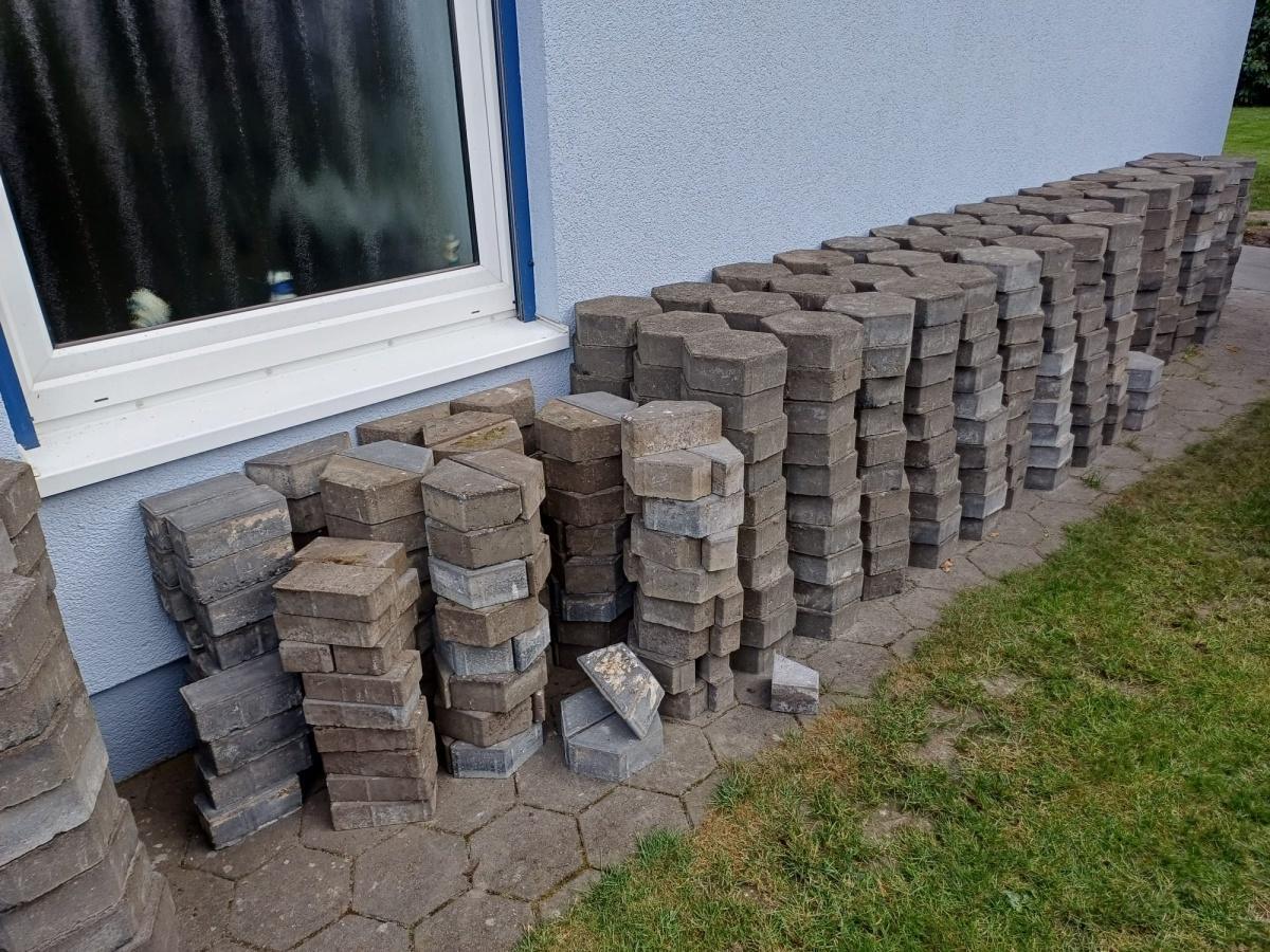 Pflastersteine zu verschenken