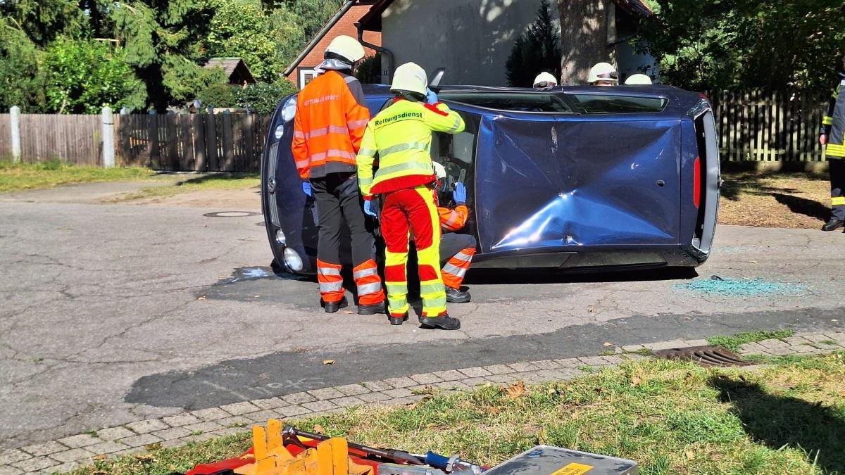 Ausbildungstag Verkehrsunfall – Feuerwehr Hillerse und Partner im Übungseinsatz