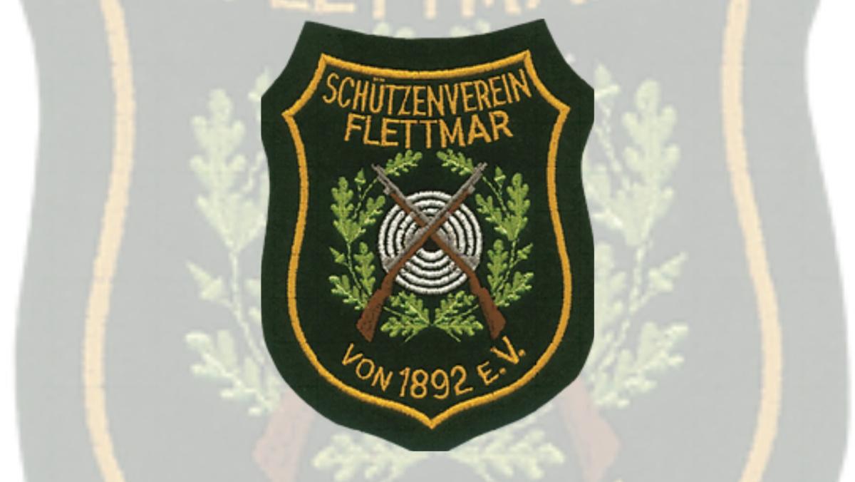 Schützenverein Flettmar informiert: 🥇 Förderverein Feuerwehr siegt beim Schießen der Vereine – Rebecca und Marc Stelter gewinnen Er & Sie-Schießen